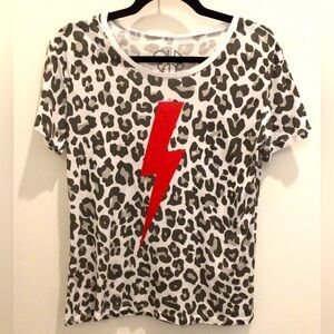 Women’s chaser t-shirt size XS - LIKE NEW!!